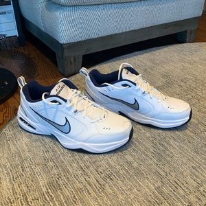 Nike Men’s Air Monarch - Size 15